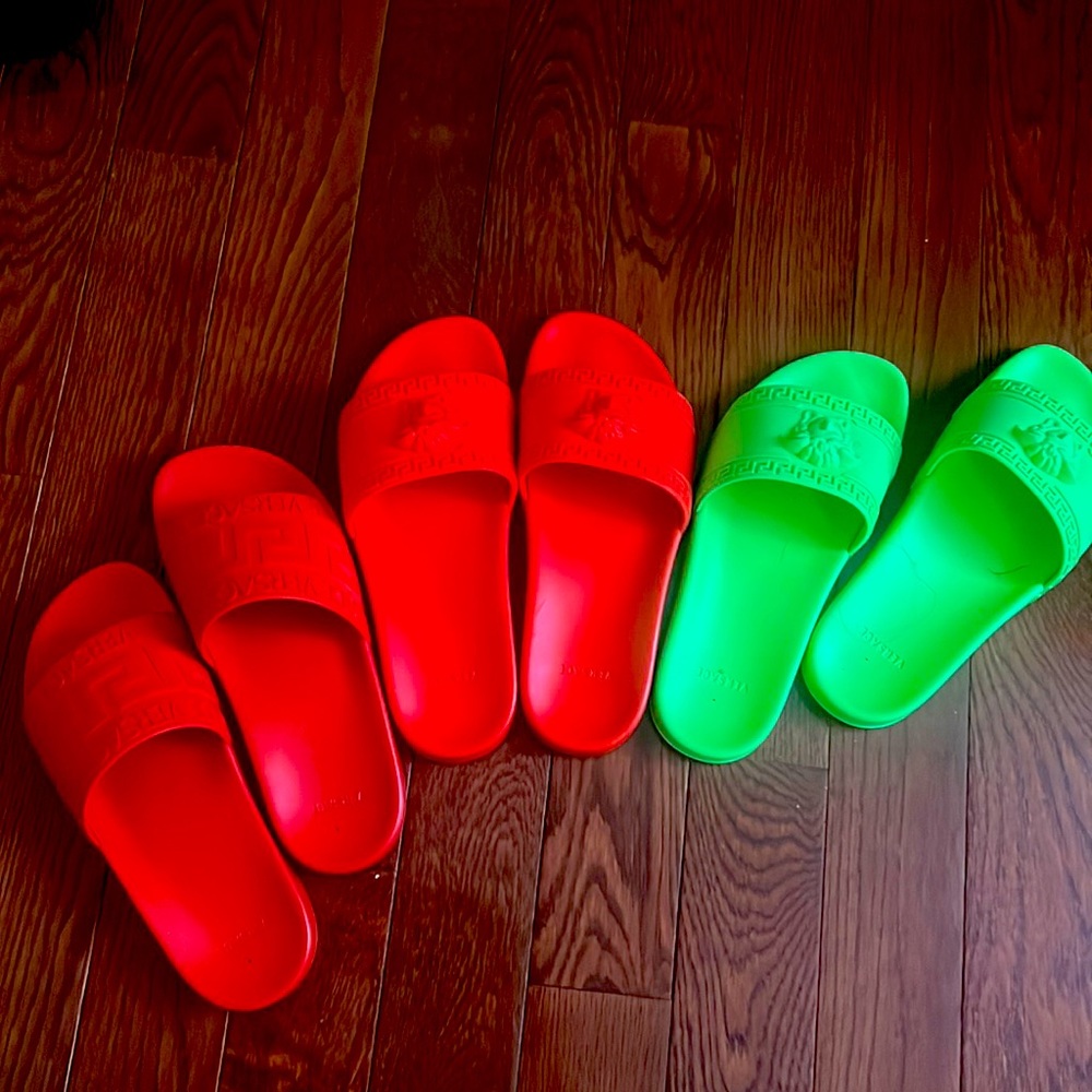 Versace slides